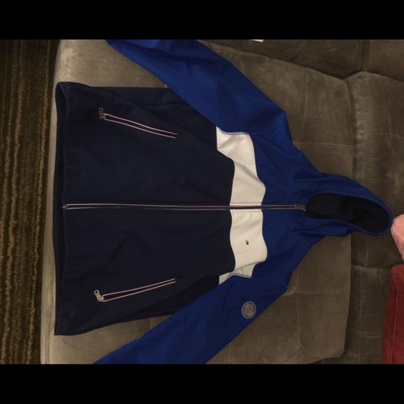 A tommy hilfigher jacket - Picture 1 of 3